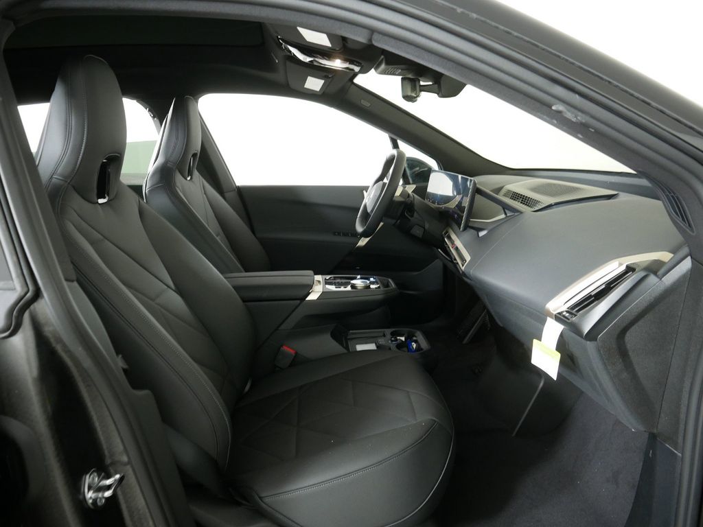 Thumbnail: 2025 BMW iX - 20