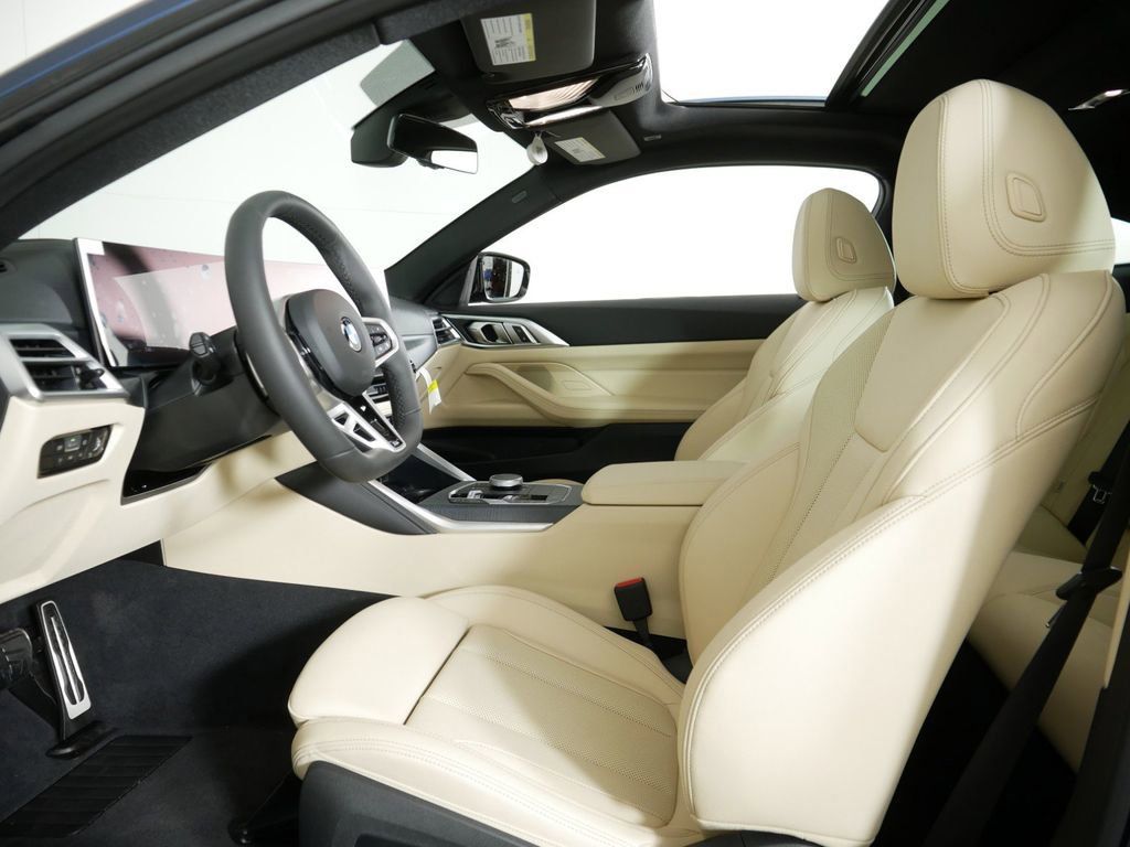 Thumbnail: 2025 BMW 4 Series - 30