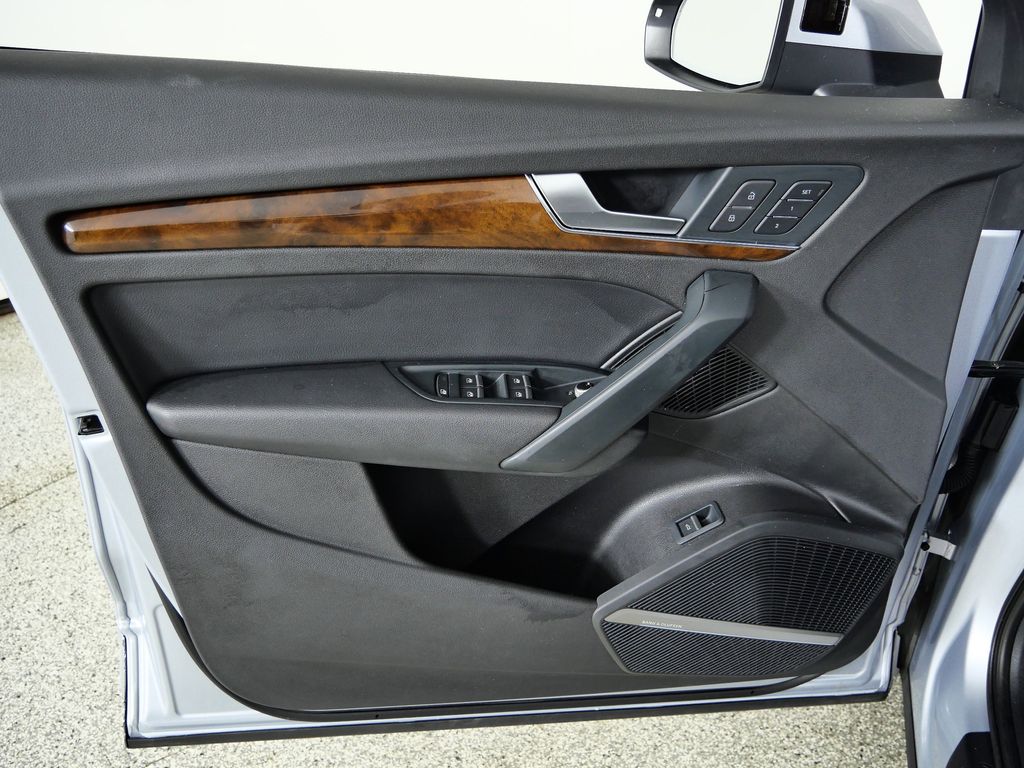 Thumbnail: 2018 Audi Q5 - 33
