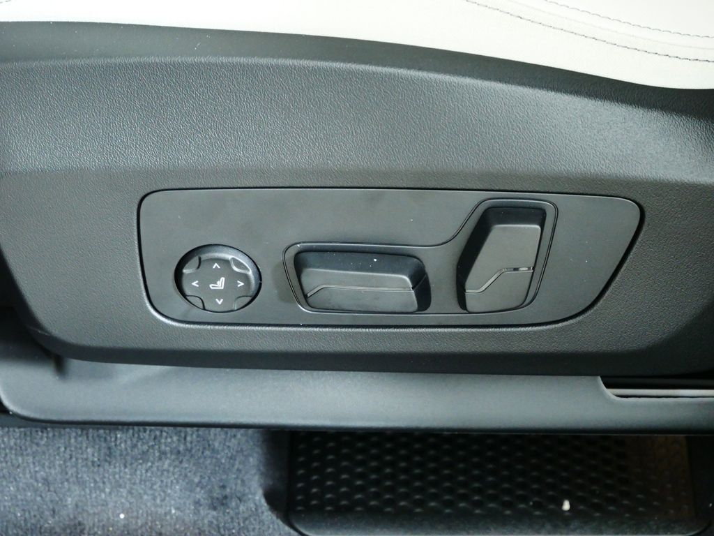 Thumbnail: 2026 BMW X1 - 31