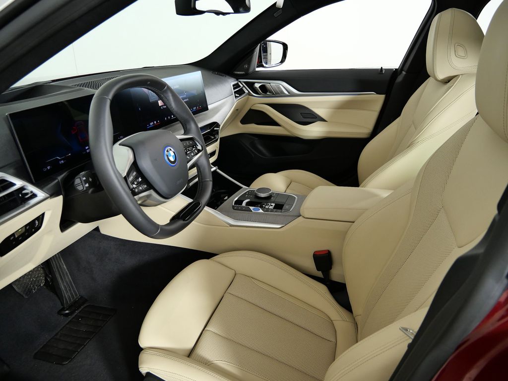 Thumbnail: 2025 BMW i4 - 38