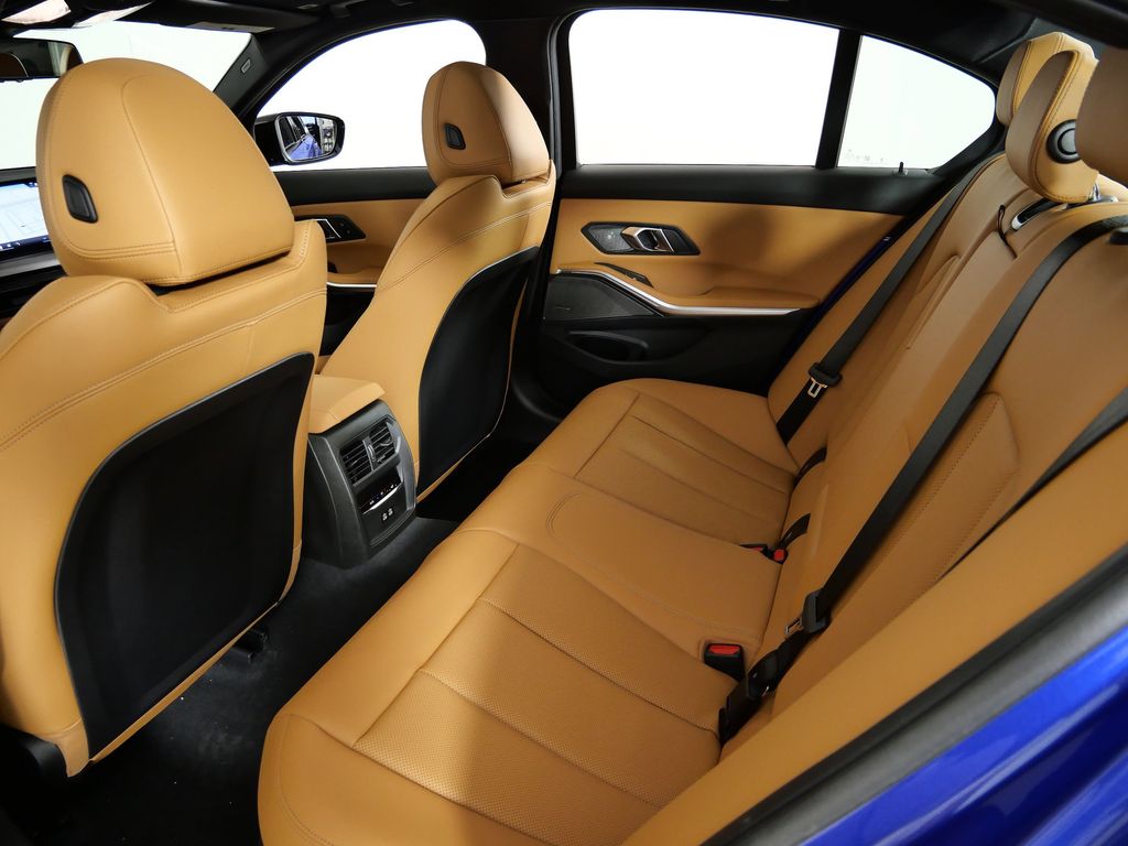 Thumbnail: 2026 BMW 3 Series - 30