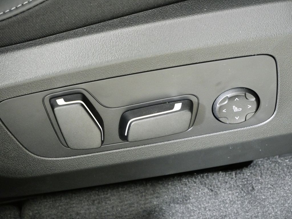 Thumbnail: 2026 BMW X3 - 23