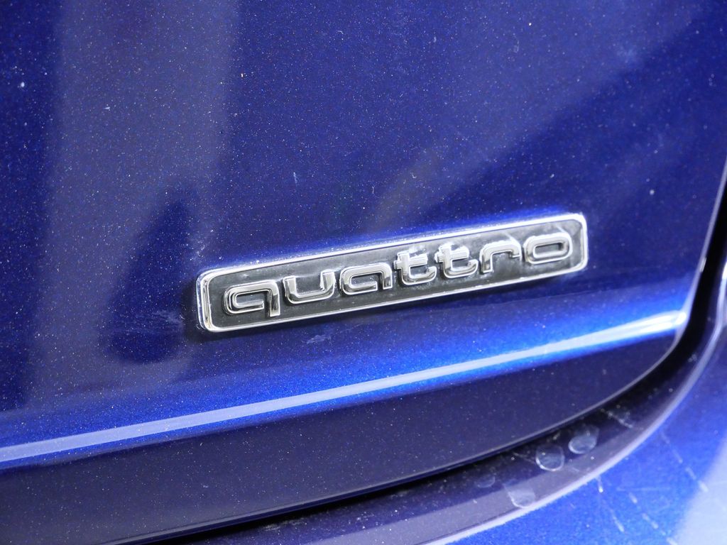 Thumbnail: 2023 Audi Q8 - 13