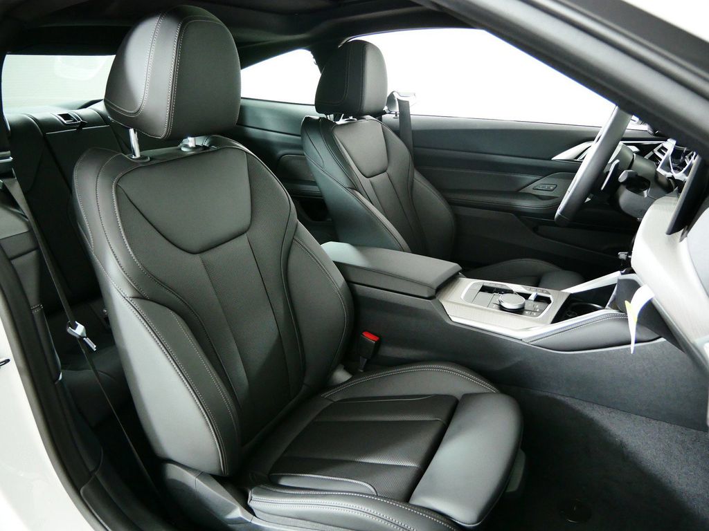Thumbnail: 2026 BMW 4 Series - 22