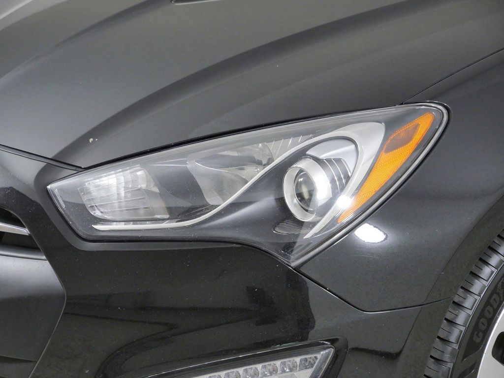 Thumbnail: 2015 Hyundai Genesis - 3