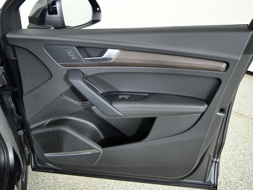 Thumbnail: 2023 Audi Q5 - 20