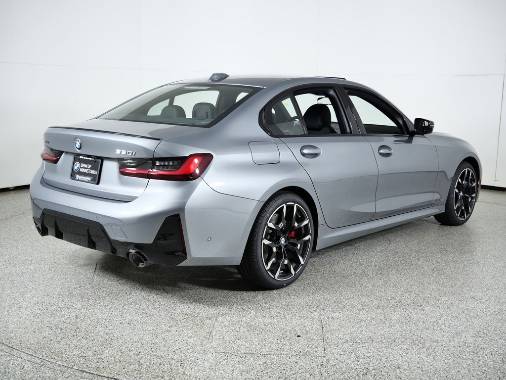 Thumbnail: 2026 BMW 3 Series - 9