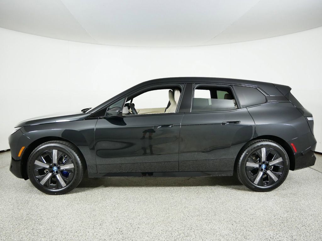 Thumbnail: 2025 BMW iX - 21