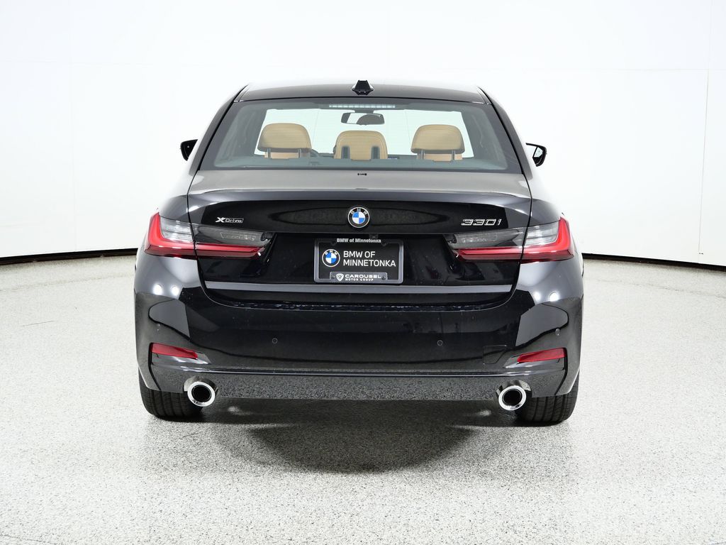 Thumbnail: 2026 BMW 3 Series - 10