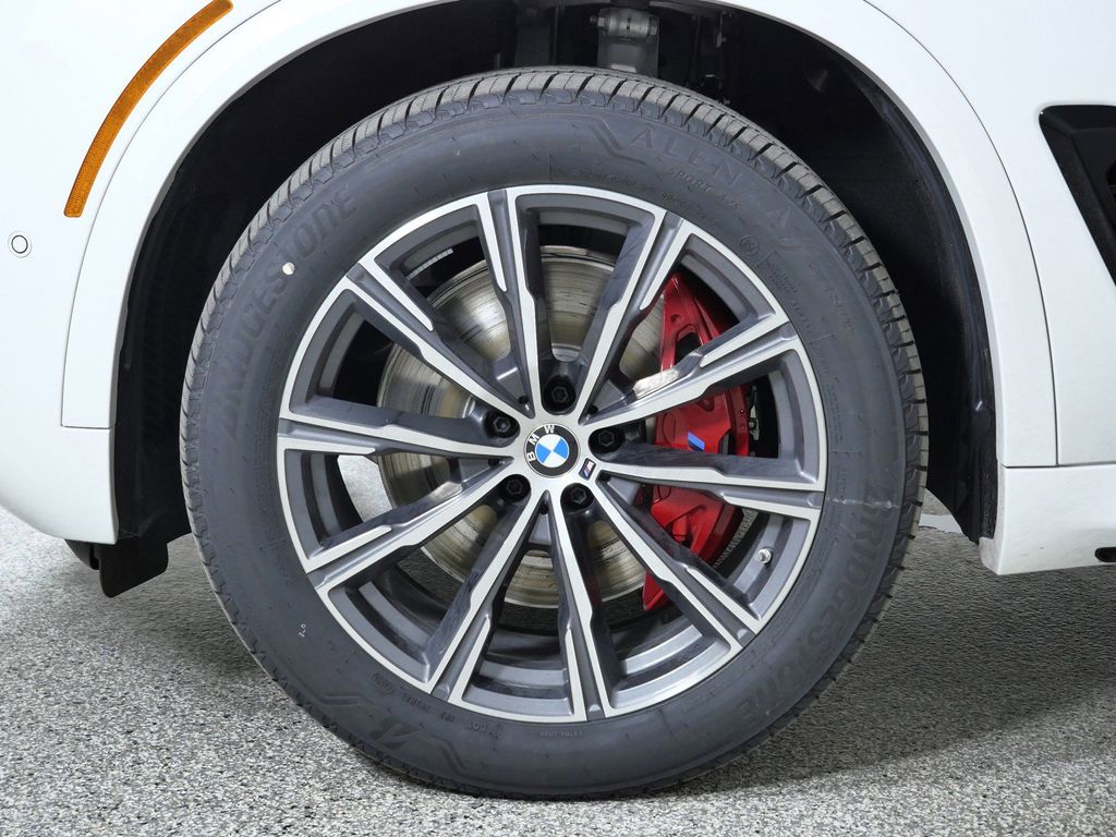 Thumbnail: 2026 BMW X5 - 17