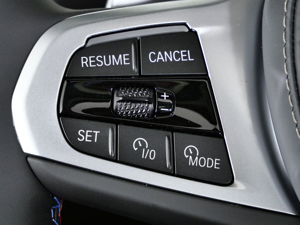 Thumbnail: 2026 BMW X7 - 41