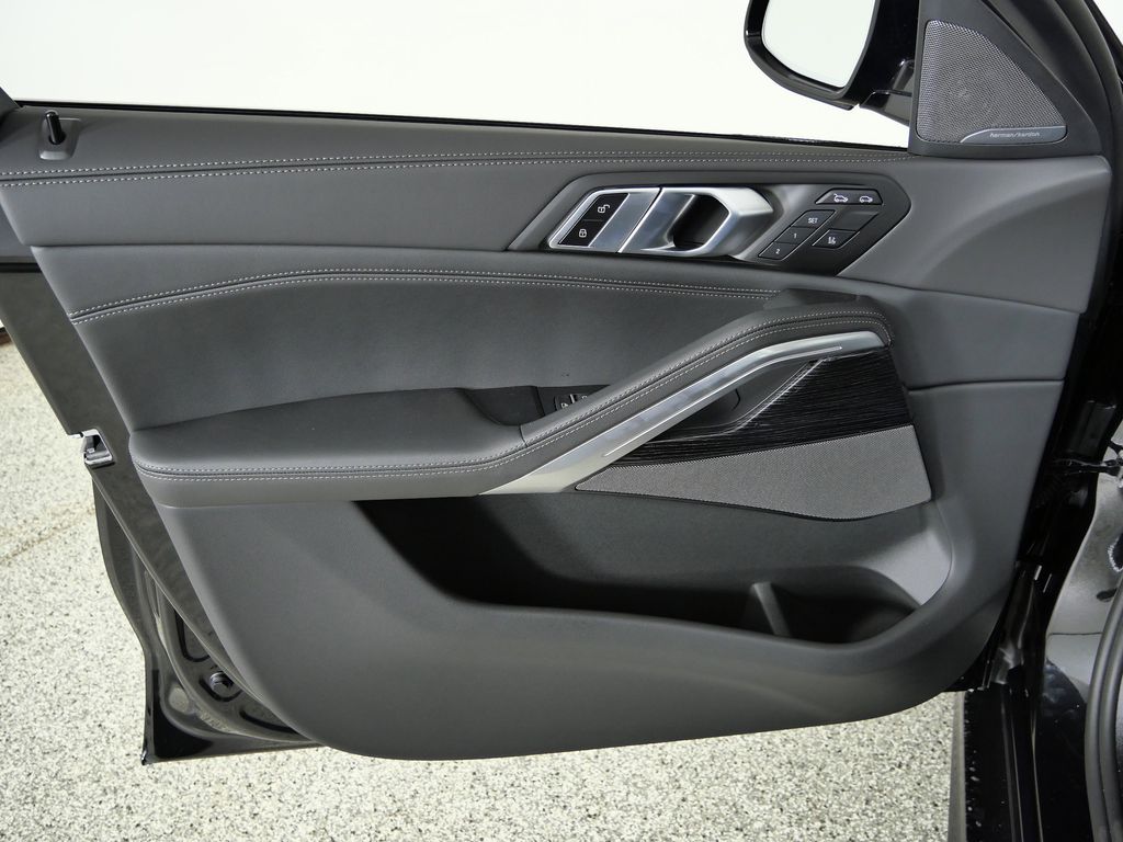 Thumbnail: 2026 BMW X6 - 33