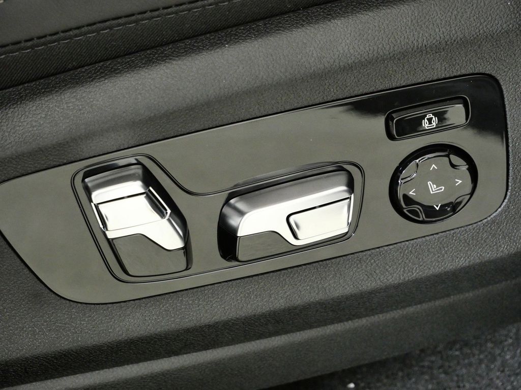 Thumbnail: 2026 BMW X5 - 22