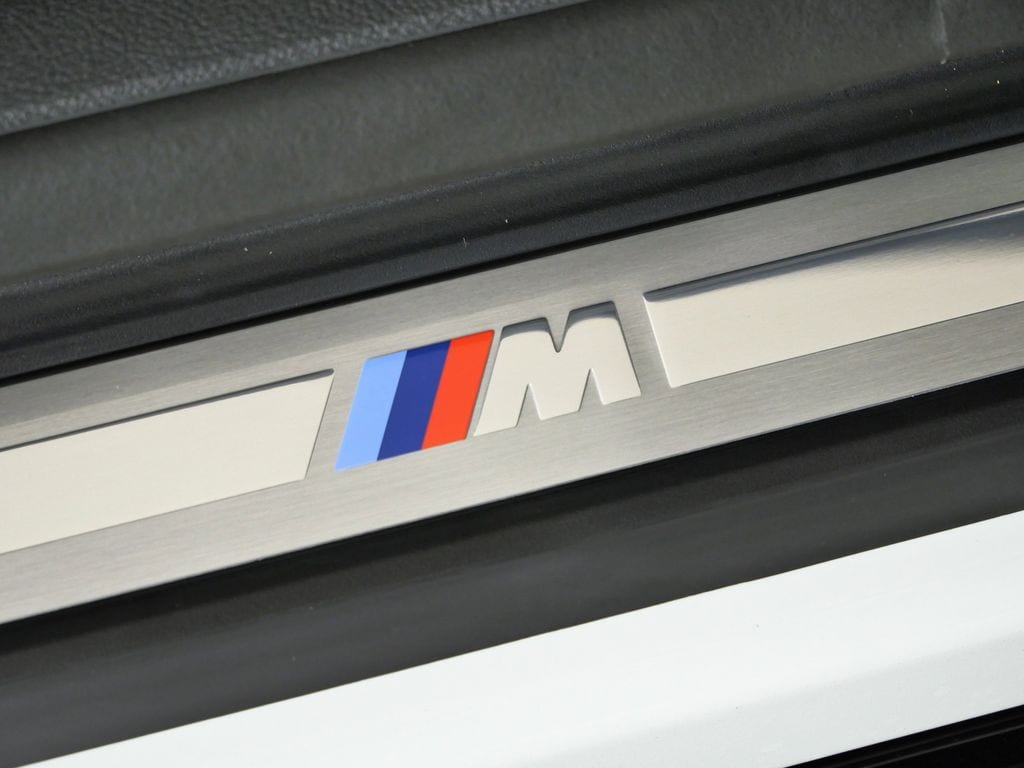 Thumbnail: 2025 BMW i4 - 23