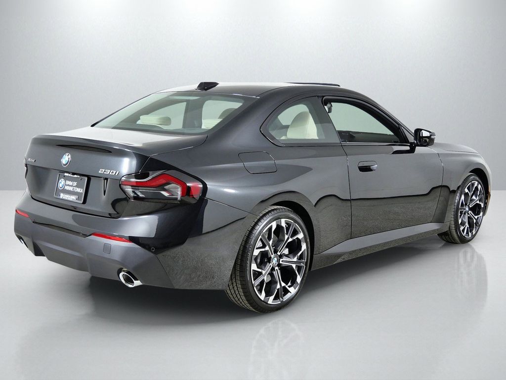 Thumbnail: 2026 BMW 2 Series - 9