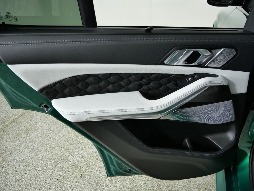 Thumbnail: 2026 BMW X5 - 31