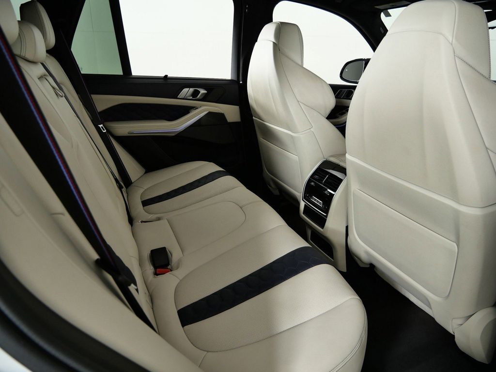Thumbnail: 2023 BMW X5 - 25