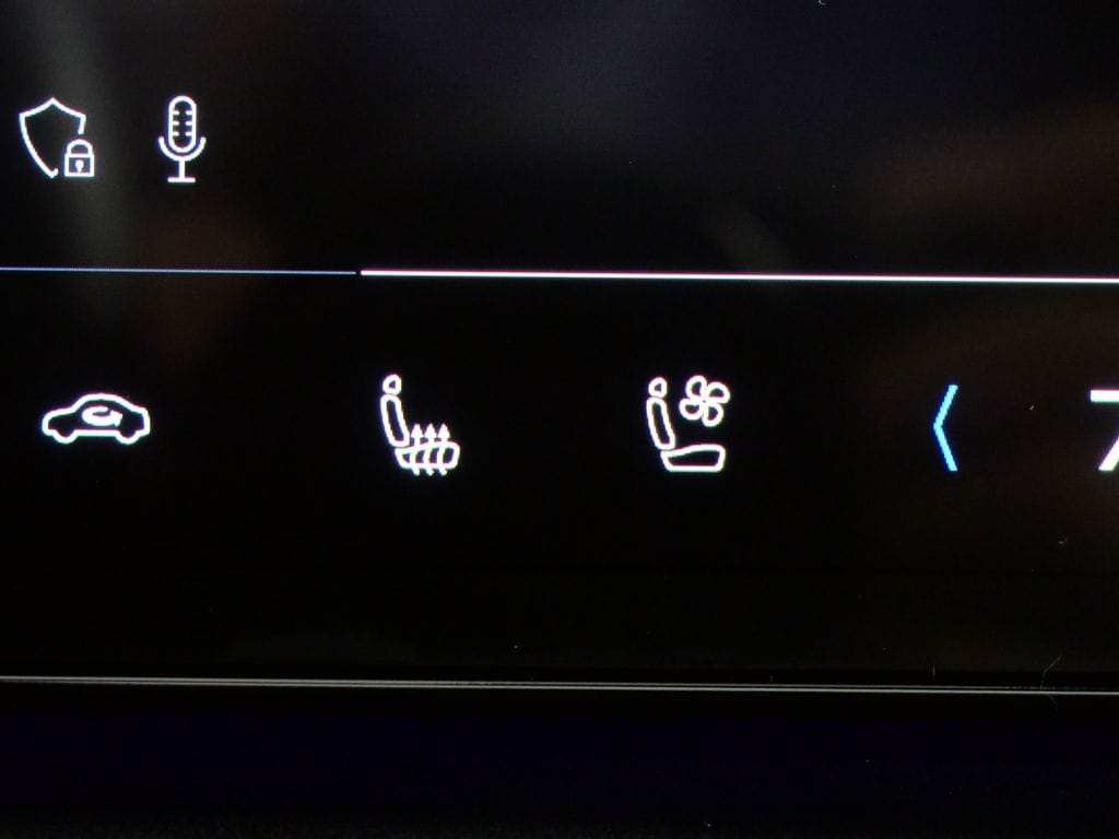 Thumbnail: 2025 Audi Q6 e-tron - 44