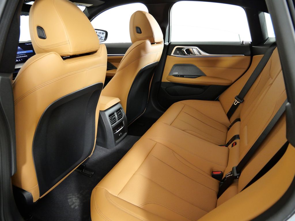 Thumbnail: 2026 BMW i4 - 30