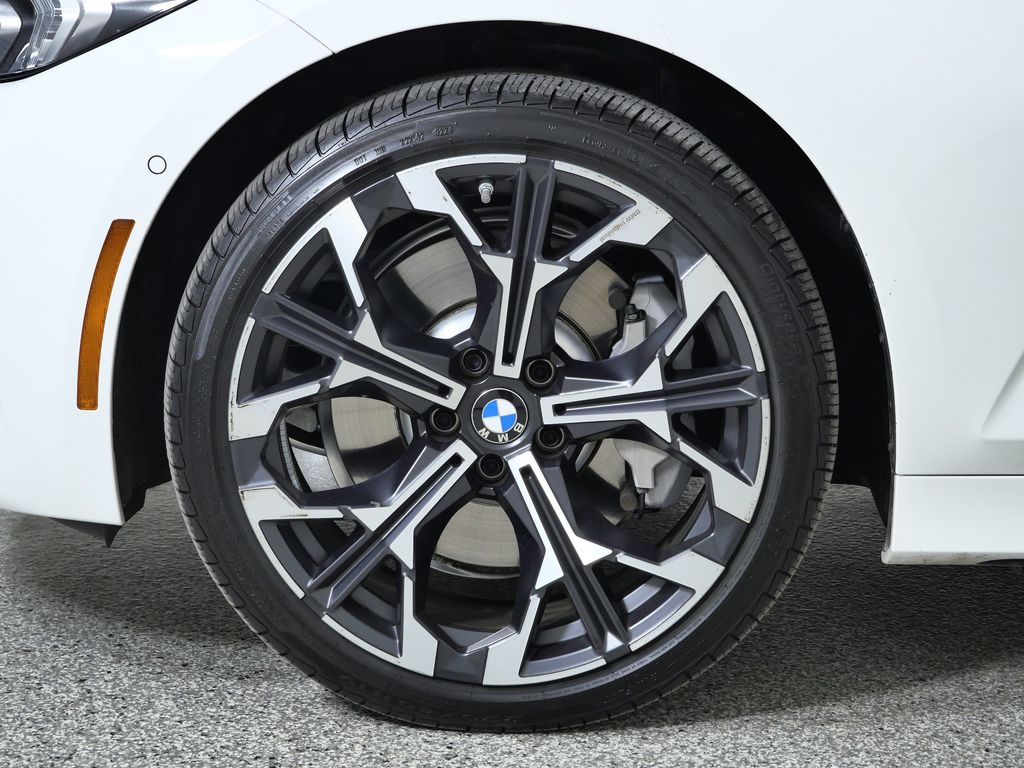 Thumbnail: 2025 BMW 3 Series - 21