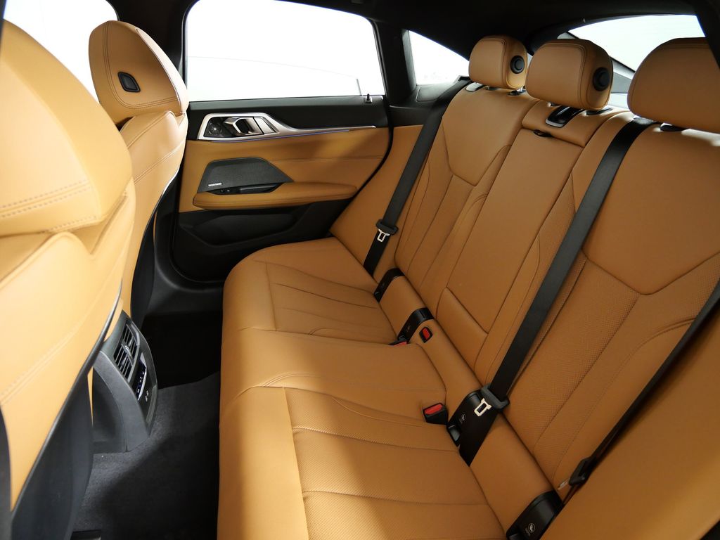 Thumbnail: 2026 BMW i4 - 31