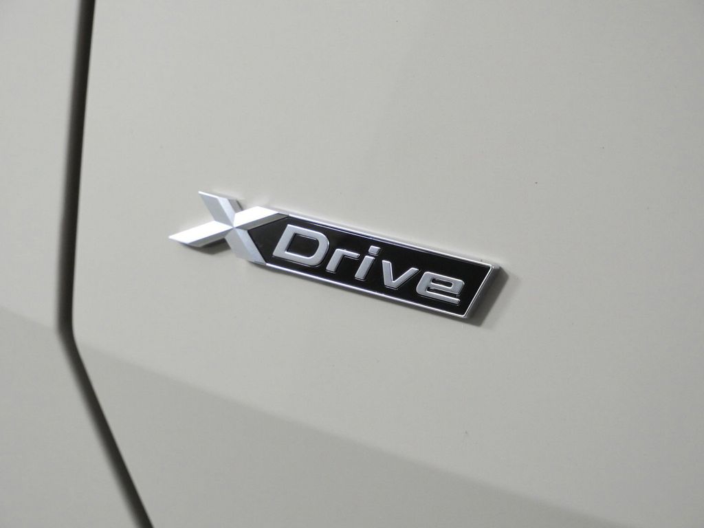 Thumbnail: 2026 BMW X3 - 13