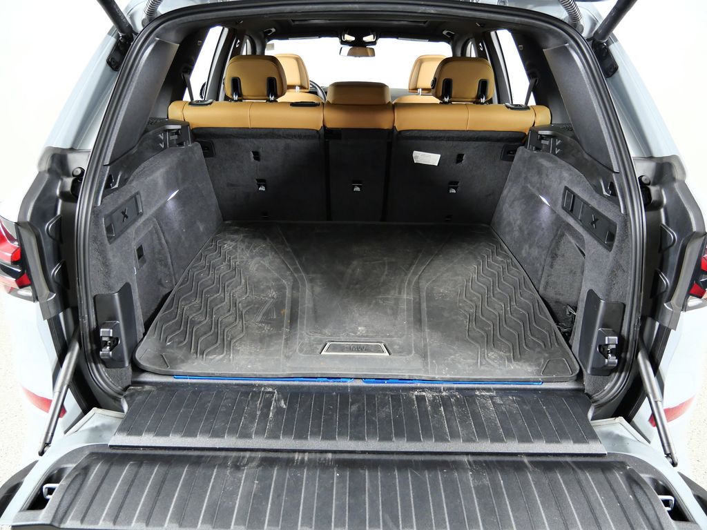 Thumbnail: 2025 BMW X5 - 27