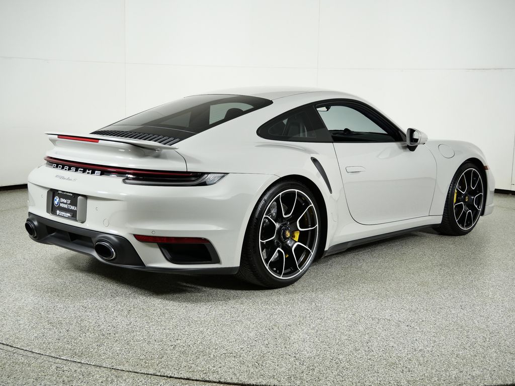 Thumbnail: 2023 Porsche 911 - 10