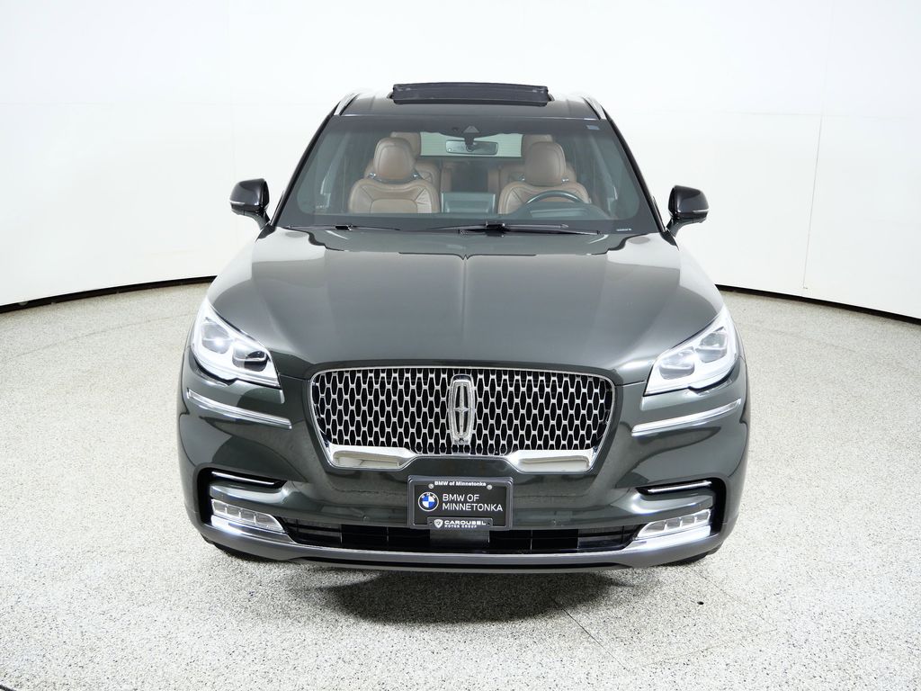 Thumbnail: 2023 Lincoln Aviator - 17