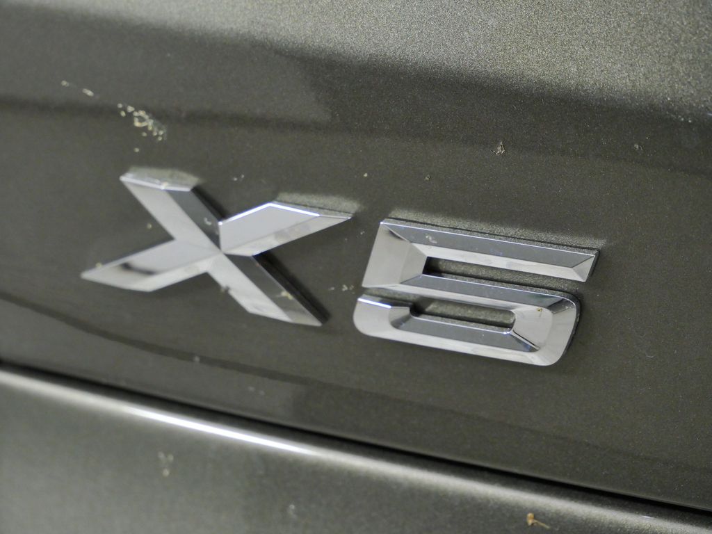 Thumbnail: 2026 BMW X5 - 13