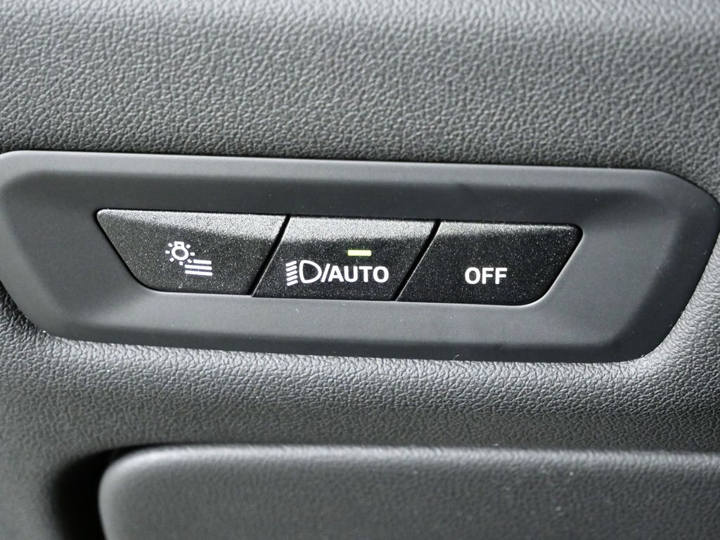 Thumbnail: 2026 BMW X5 - 40