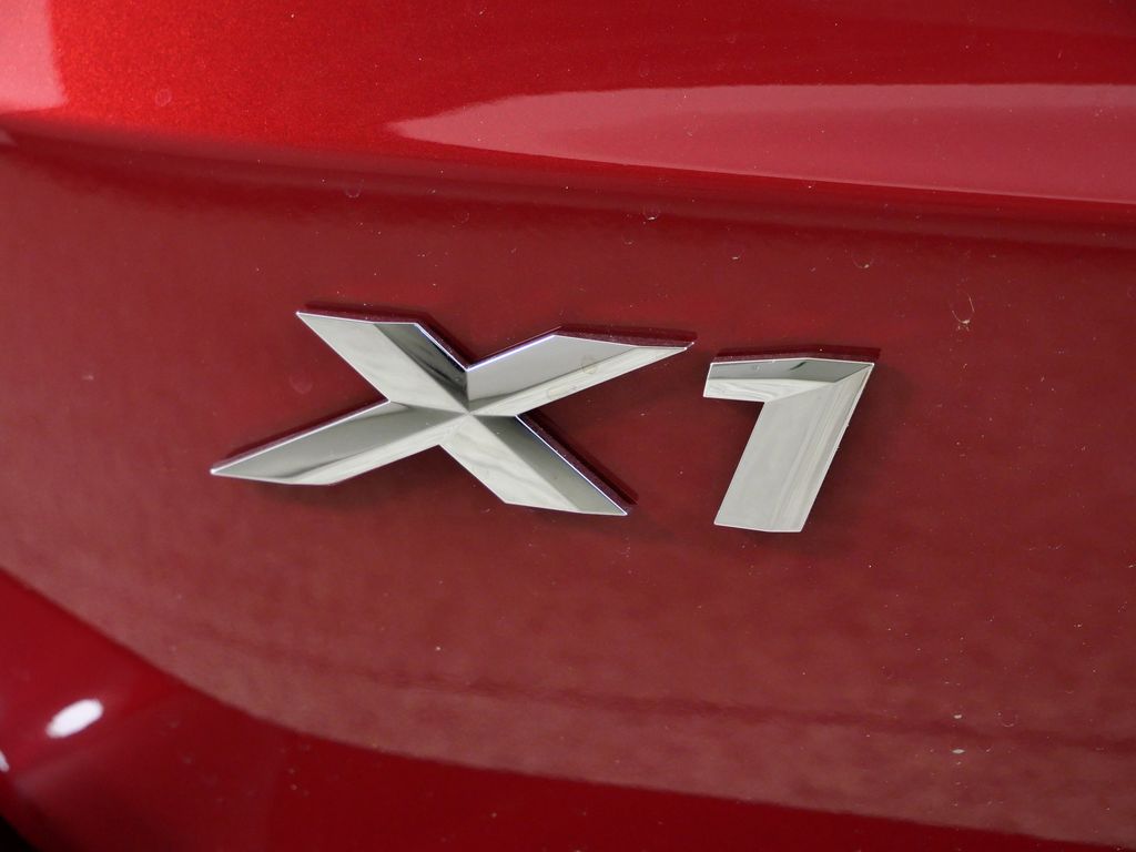 Thumbnail: 2026 BMW X1 - 13