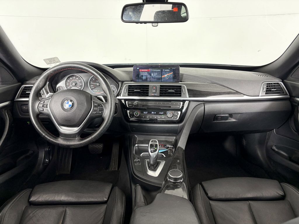 Thumbnail: 2018 BMW 3 Series - 9