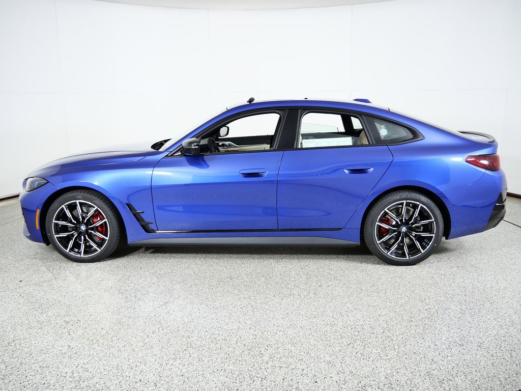 Thumbnail: 2025 BMW i4 - 15