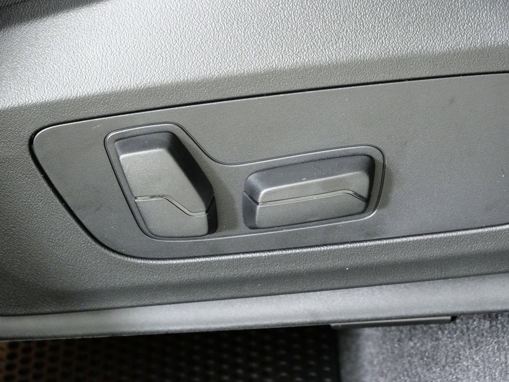 Thumbnail: 2026 BMW X1 - 24