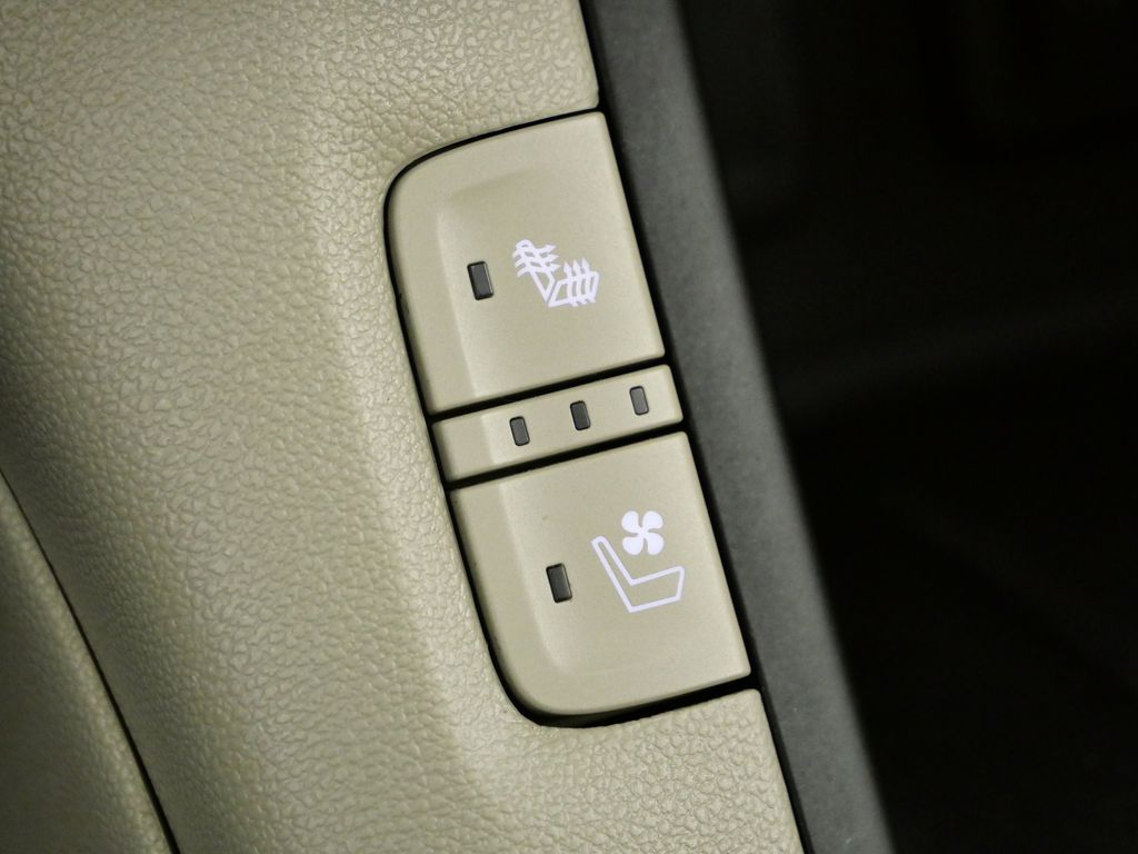 Thumbnail: 2017 GMC Acadia - 48