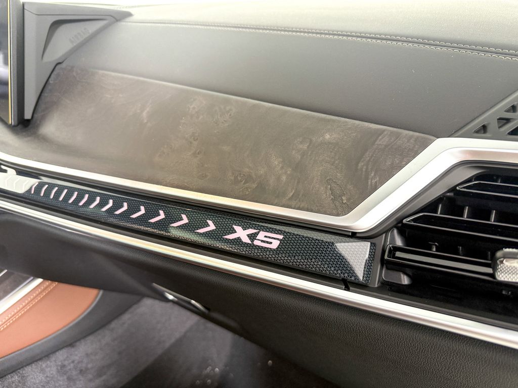 Thumbnail: 2026 BMW X5 - 24