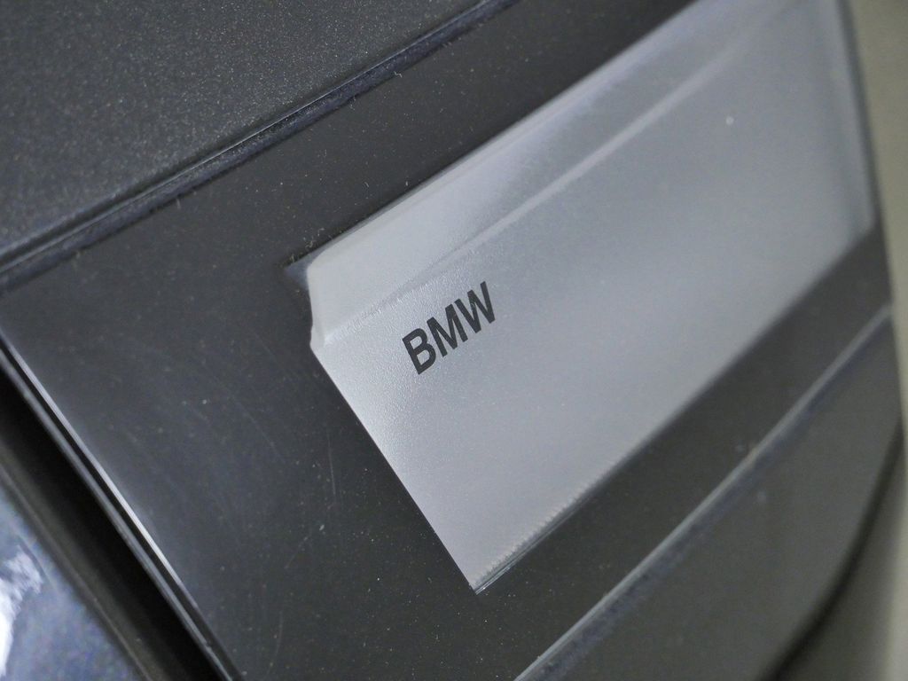 Thumbnail: 2023 BMW iX - 23