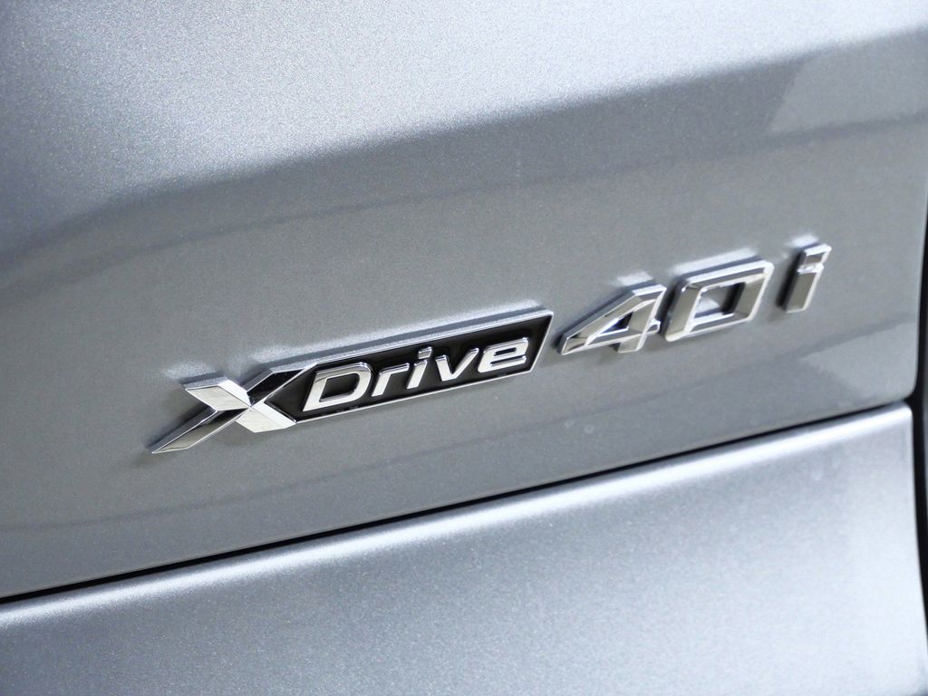 Thumbnail: 2026 BMW X5 - 12