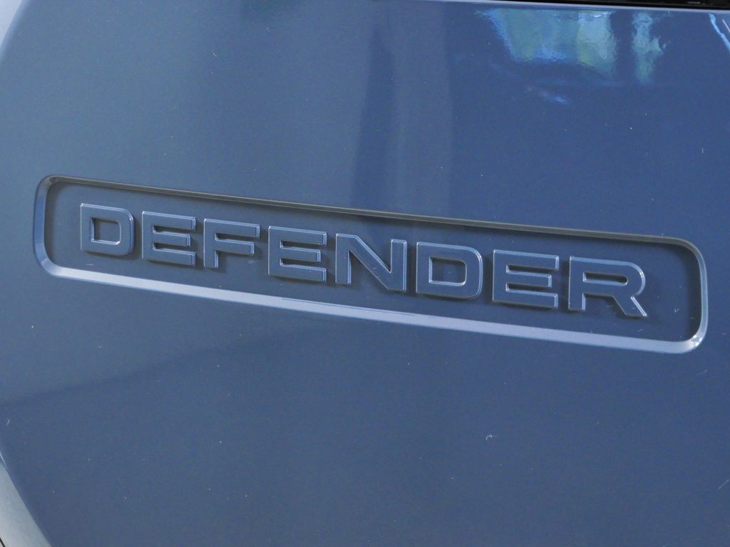 Thumbnail: 2024 Land Rover Defender - 11
