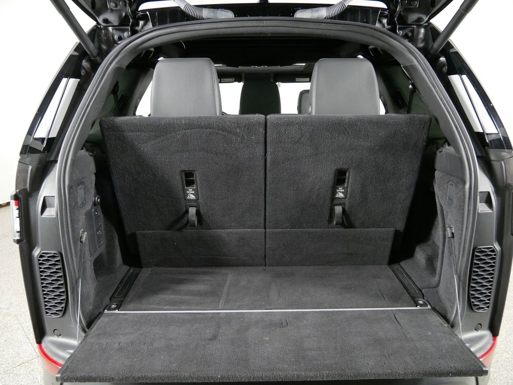 2019 Land Rover Discovery SE -
                  Wayzata, MN