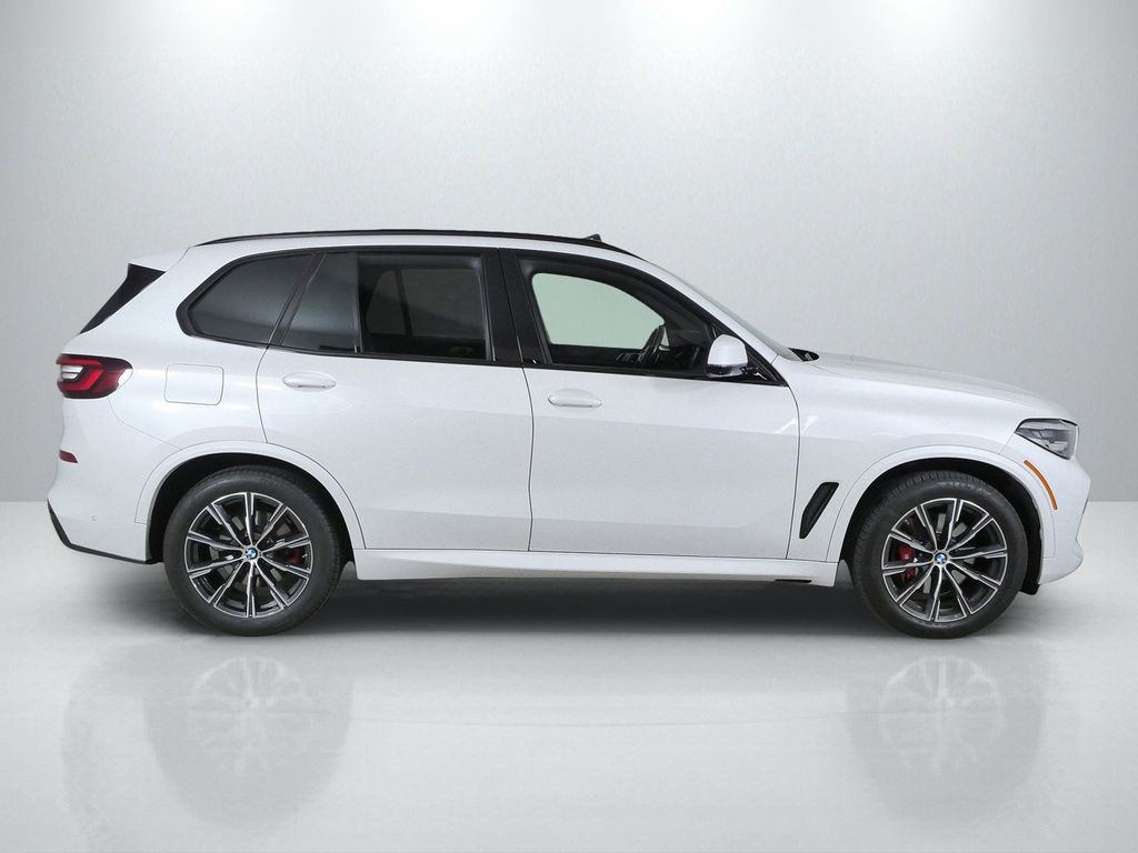 Thumbnail: 2023 BMW X5 - 10