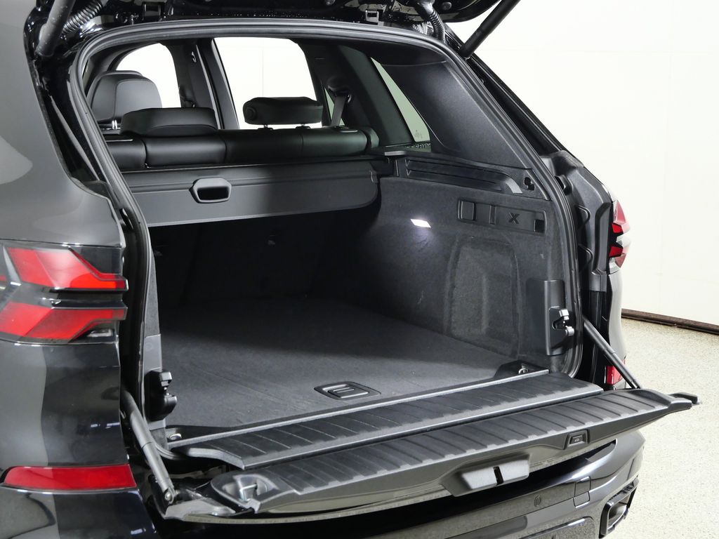 Thumbnail: 2026 BMW X5 - 29