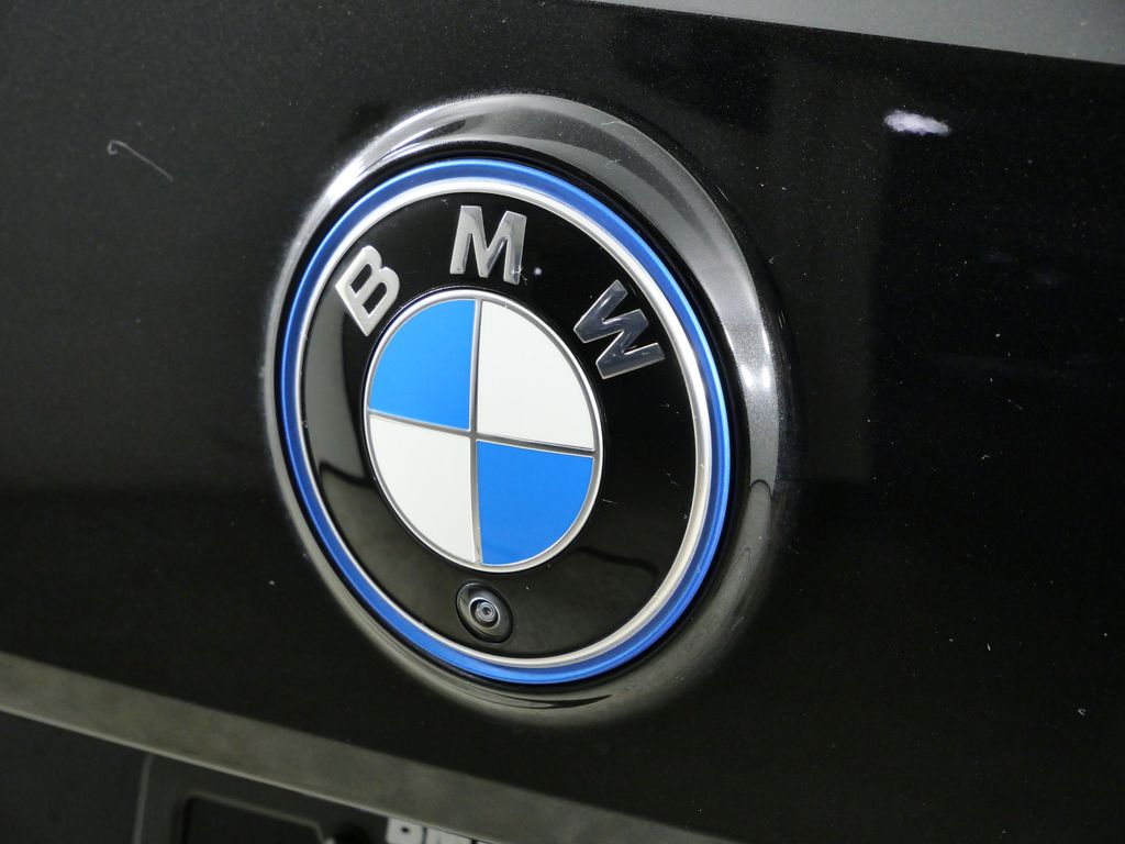 Thumbnail: 2024 BMW iX - 14