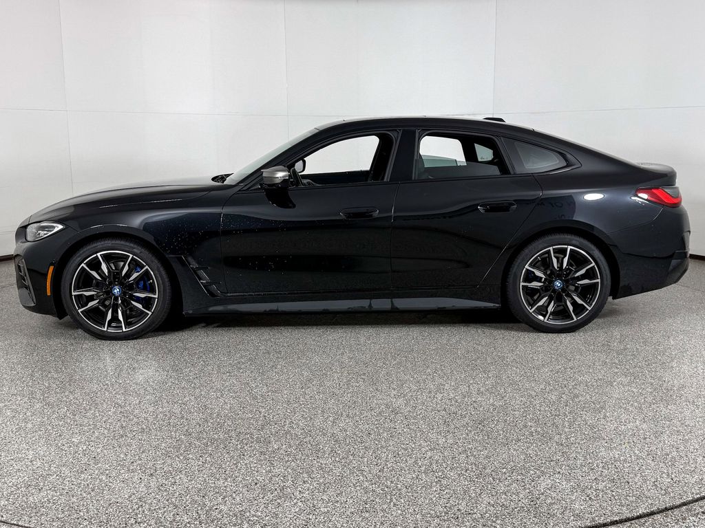 Thumbnail: 2023 BMW i4 - 6