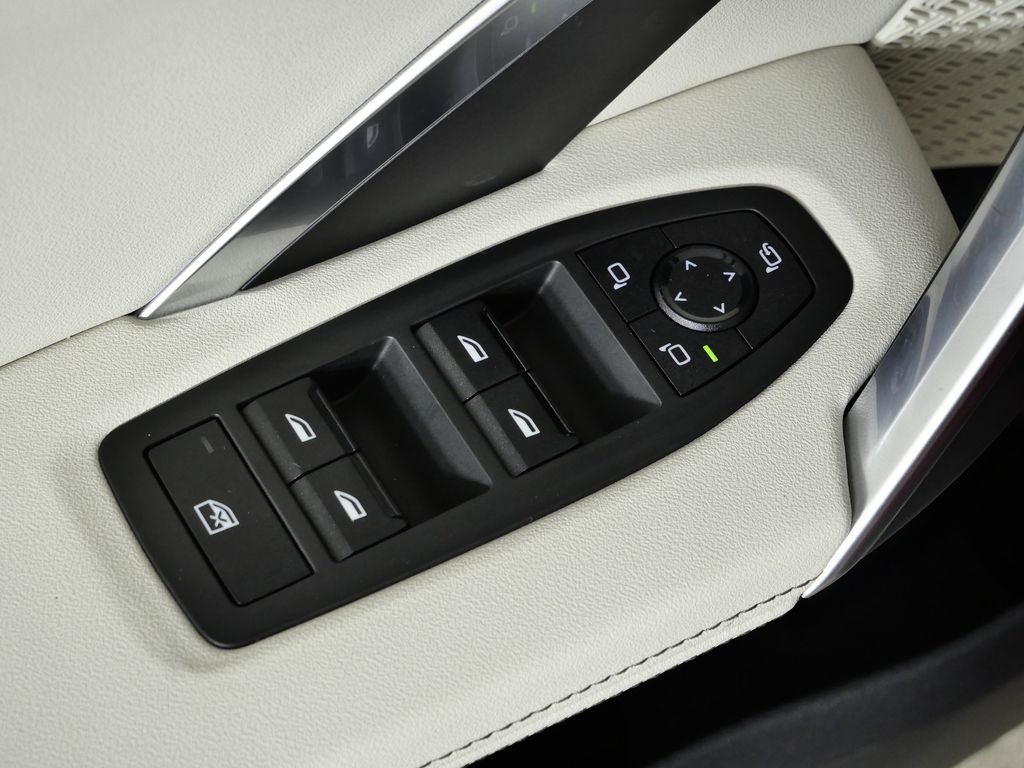 Thumbnail: 2026 BMW X1 - 39