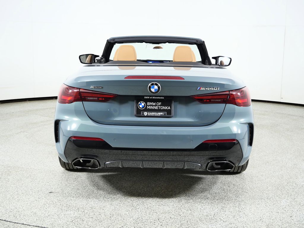 Thumbnail: 2025 BMW 4 Series - 12