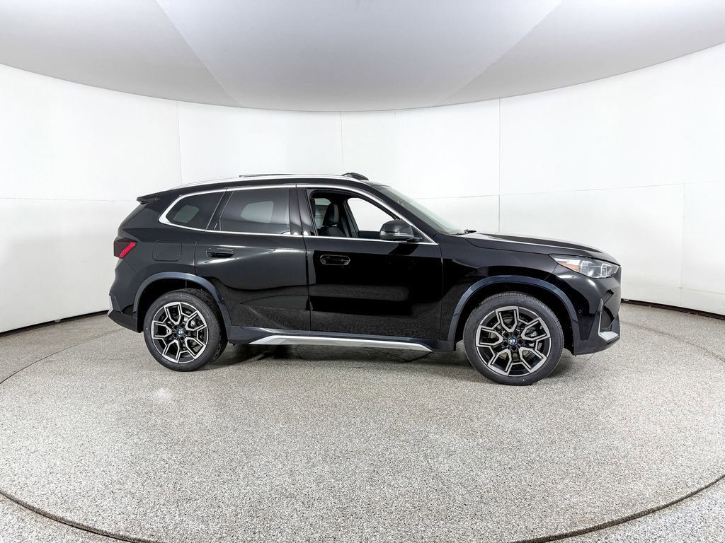Thumbnail: 2025 BMW X1 - 5