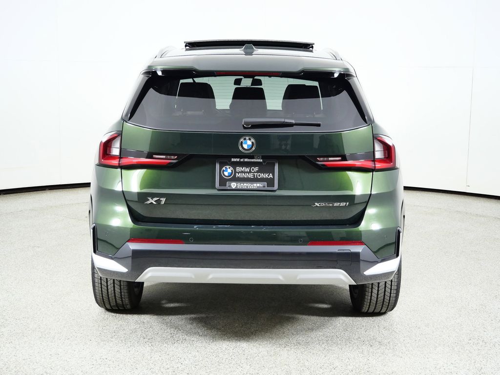 Thumbnail: 2025 BMW X1 - 12